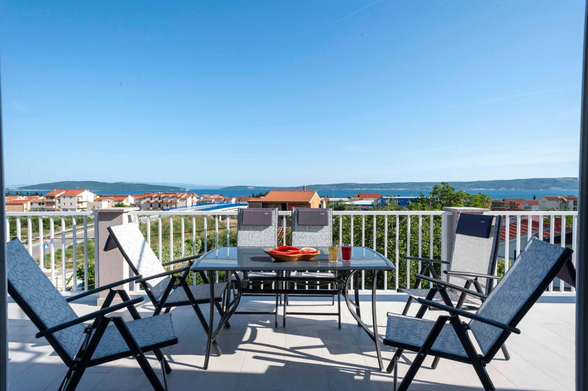 Apartment Sunshine, Sunrise, Sunset Kaštela المظهر الخارجي الصورة