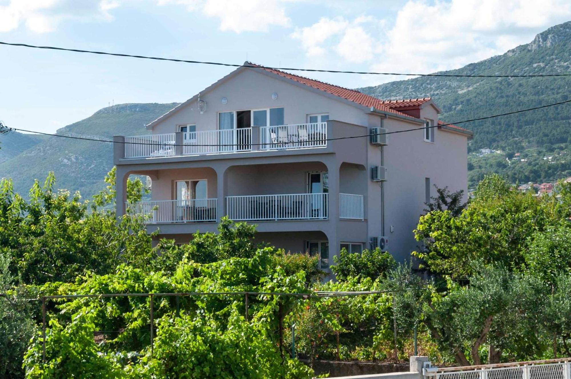 Apartment Sunshine, Sunrise, Sunset Kaštela المظهر الخارجي الصورة
