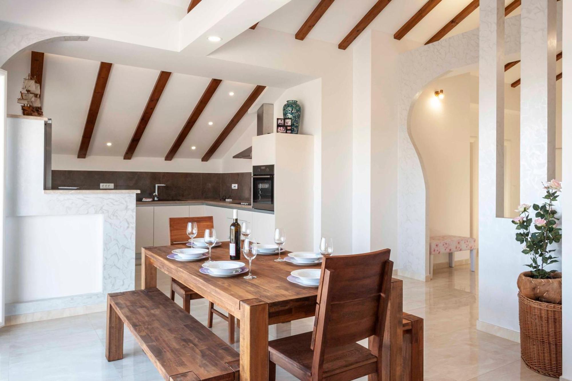 Apartment Sunshine, Sunrise, Sunset Kaštela المظهر الخارجي الصورة